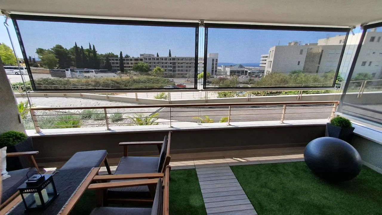 Luxury Apartment 4Seasons With Garage Split