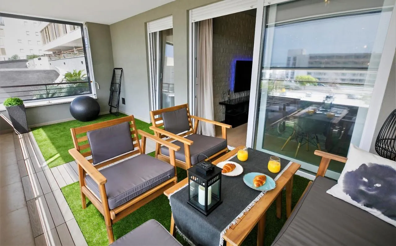 Luxury Apartment 4Seasons With Garage Split